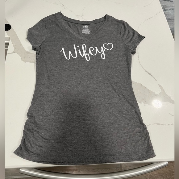 Women’s V-Neck Medium Wifey Shirt - Picture 1 of 3